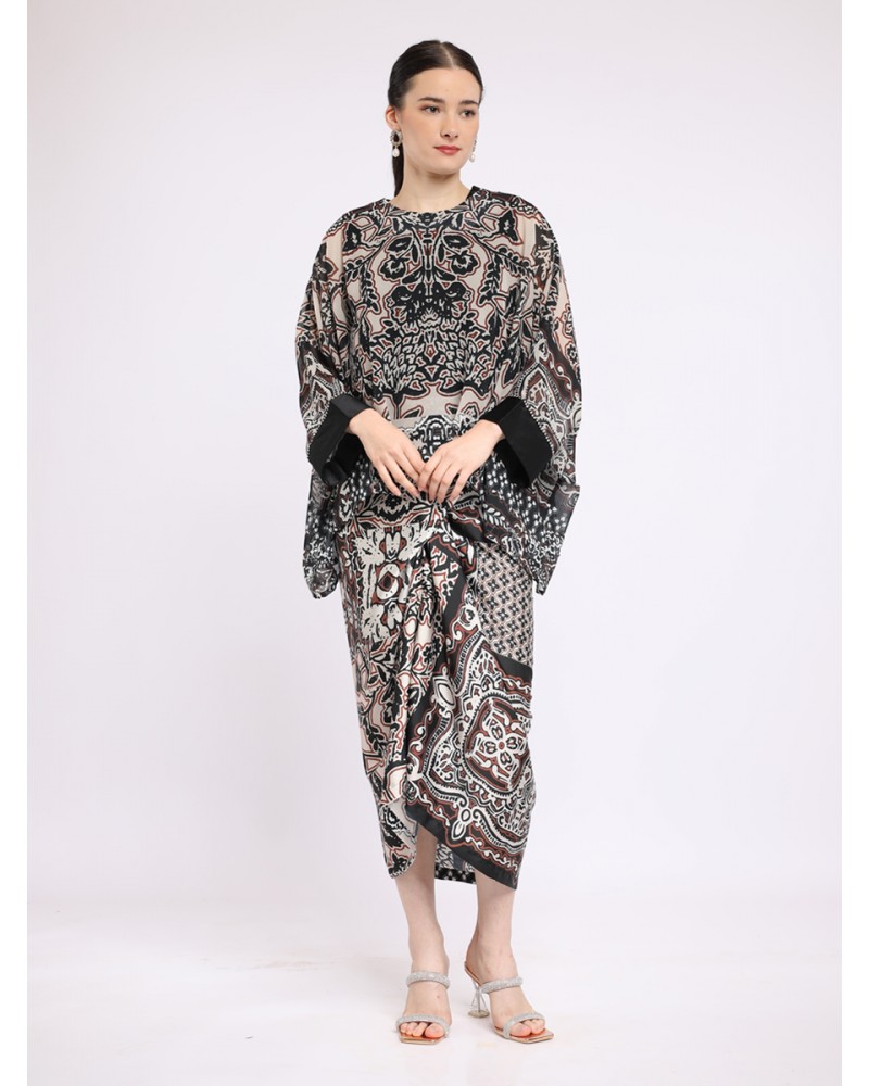 Sekar Jagad Kaftan Blouse