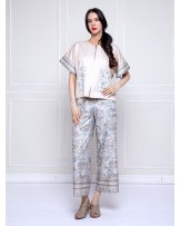 Winter Flower Serenity Zip Blouse