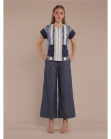 DENIM FLOWER SERENITY ZIP BLOUSE